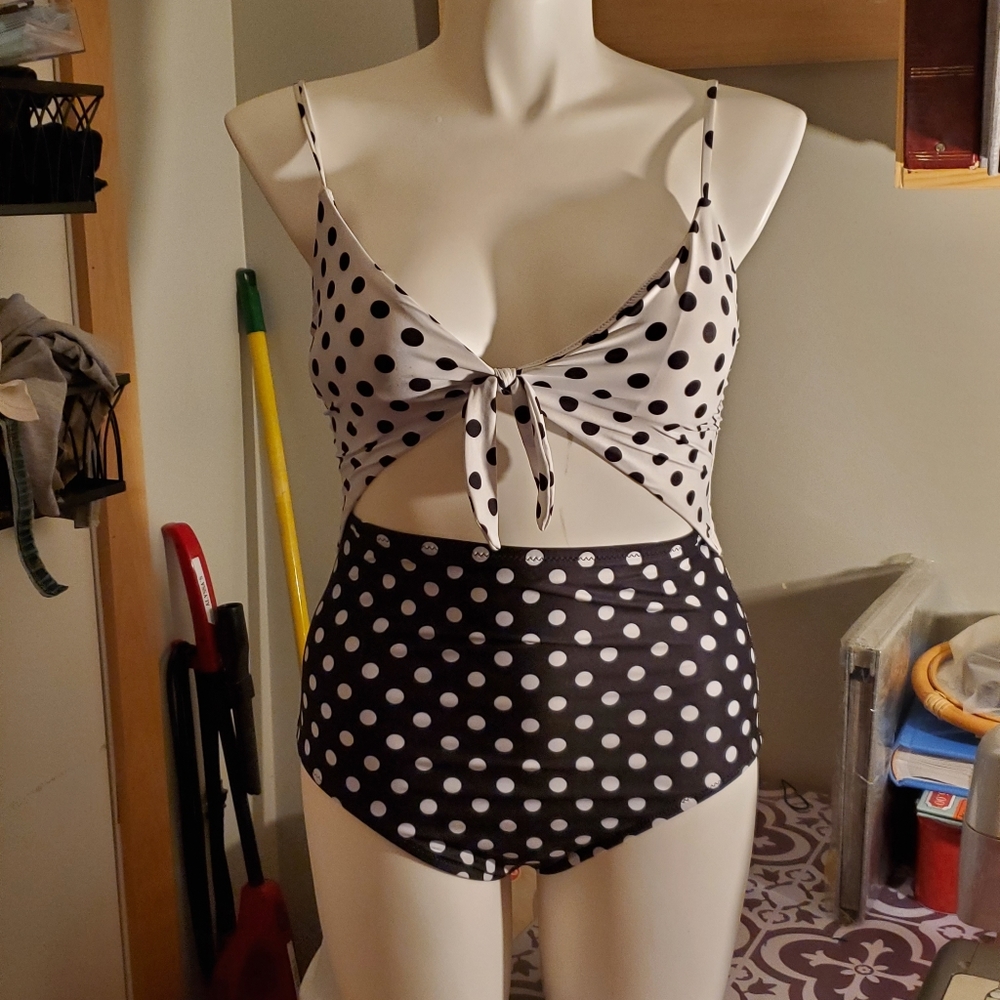 Modcloth XL polka dot bathing suit